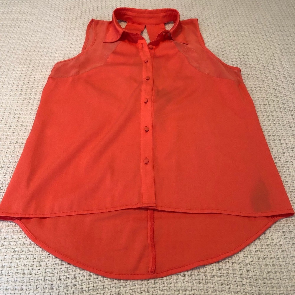 Sleeveless button up shirt from 2b Bebe